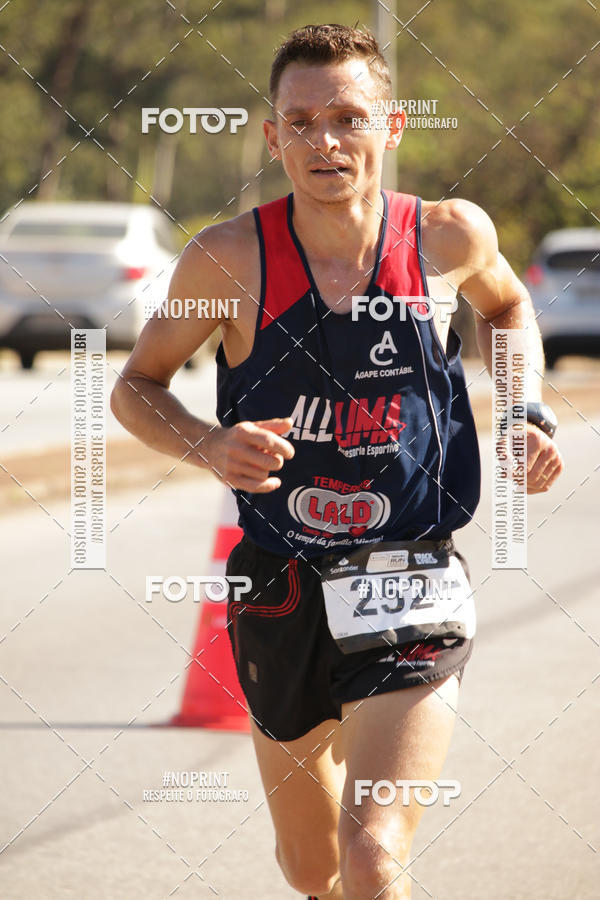 Buy your photos of the eventSANTANDER TRACK&FIELD RUN SERIES BH Shopping on Fotop