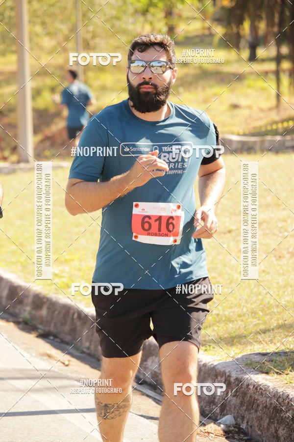 Buy your photos of the eventSANTANDER TRACK&FIELD RUN SERIES BH Shopping on Fotop