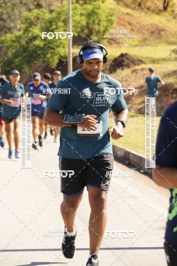 Buy your photos of the eventSANTANDER TRACK&FIELD RUN SERIES BH Shopping on Fotop