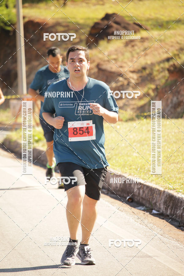 Buy your photos of the eventSANTANDER TRACK&FIELD RUN SERIES BH Shopping on Fotop