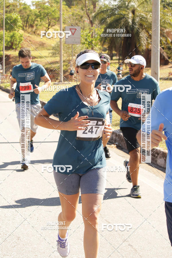 Buy your photos of the eventSANTANDER TRACK&FIELD RUN SERIES BH Shopping on Fotop