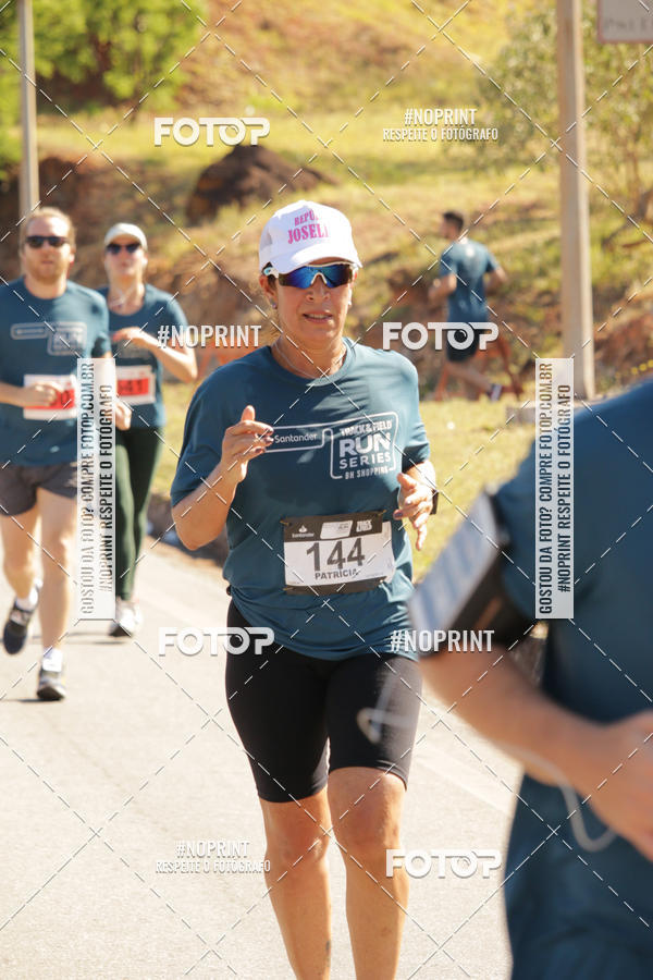 Buy your photos of the eventSANTANDER TRACK&FIELD RUN SERIES BH Shopping on Fotop