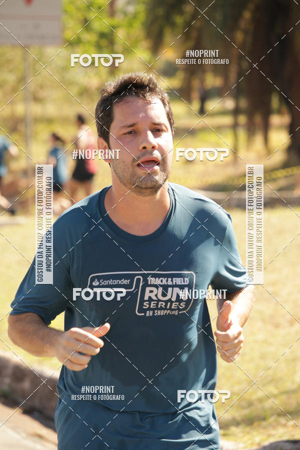 Buy your photos of the eventSANTANDER TRACK&FIELD RUN SERIES BH Shopping on Fotop