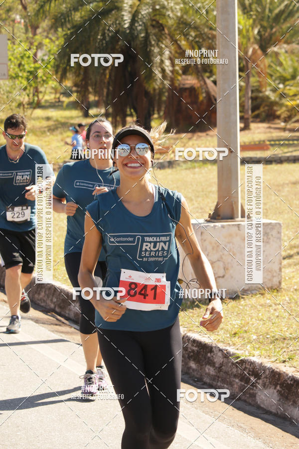 Buy your photos of the eventSANTANDER TRACK&FIELD RUN SERIES BH Shopping on Fotop
