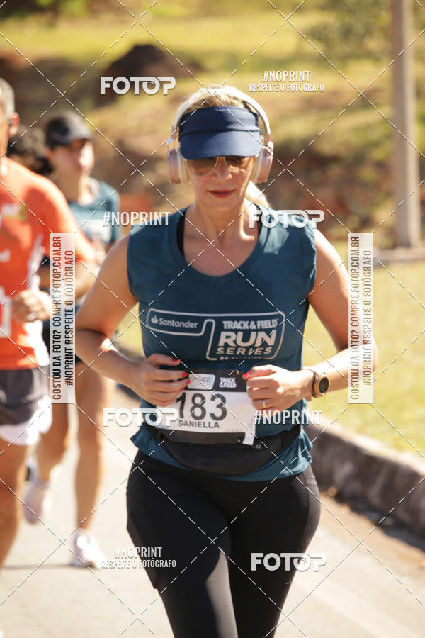 Buy your photos of the eventSANTANDER TRACK&FIELD RUN SERIES BH Shopping on Fotop