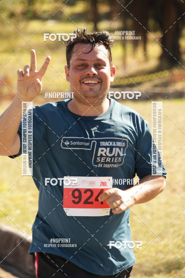 Buy your photos of the eventSANTANDER TRACK&FIELD RUN SERIES BH Shopping on Fotop