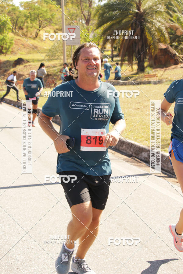 Buy your photos of the eventSANTANDER TRACK&FIELD RUN SERIES BH Shopping on Fotop