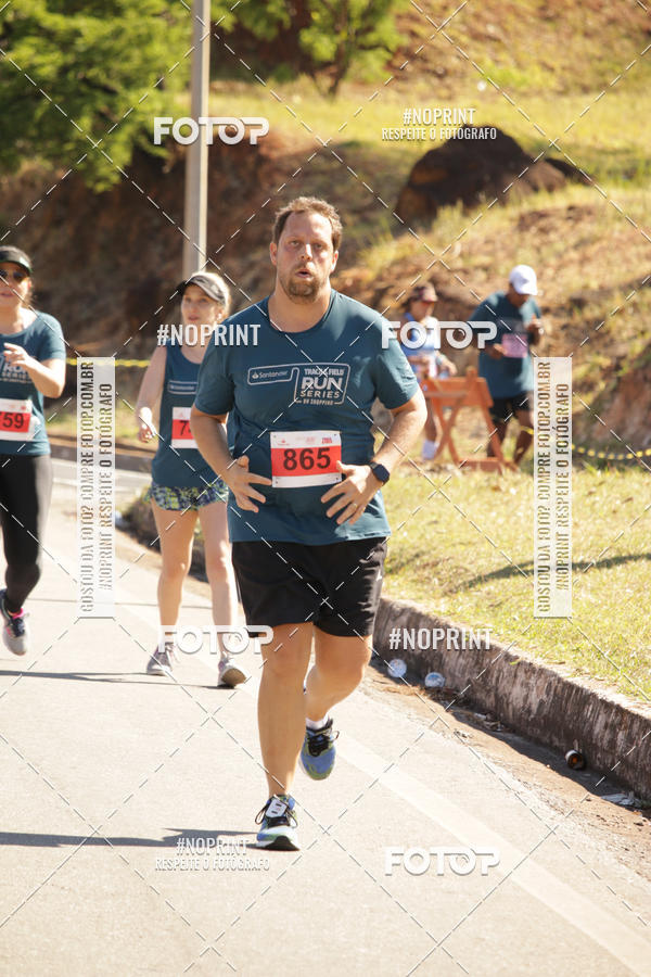 Buy your photos of the eventSANTANDER TRACK&FIELD RUN SERIES BH Shopping on Fotop