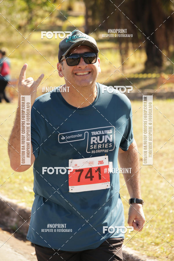 Buy your photos of the eventSANTANDER TRACK&FIELD RUN SERIES BH Shopping on Fotop