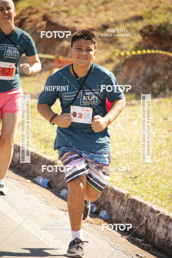 Buy your photos of the eventSANTANDER TRACK&FIELD RUN SERIES BH Shopping on Fotop