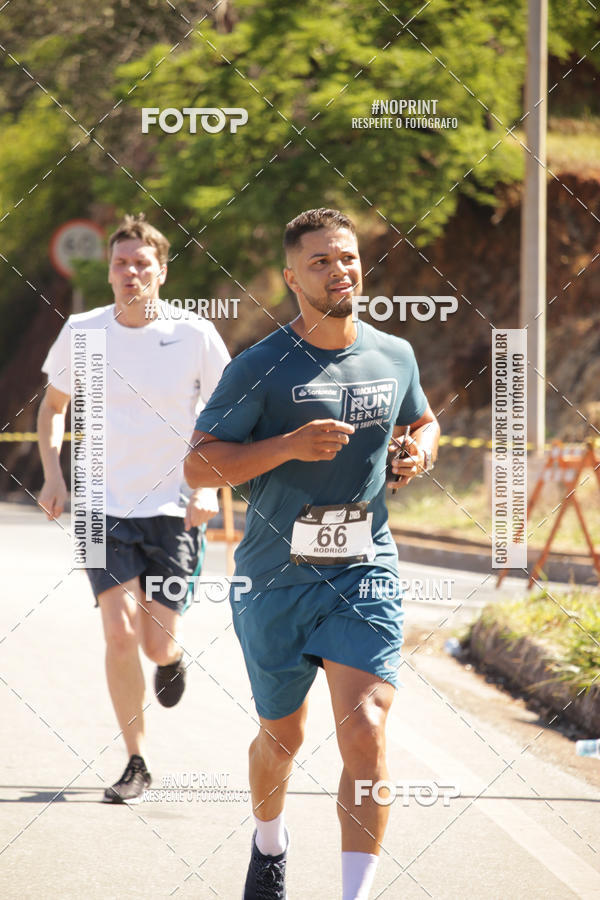 Buy your photos of the eventSANTANDER TRACK&FIELD RUN SERIES BH Shopping on Fotop