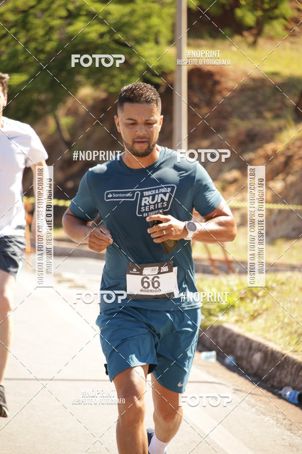 Buy your photos of the eventSANTANDER TRACK&FIELD RUN SERIES BH Shopping on Fotop