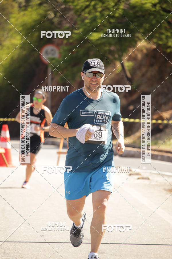 Buy your photos of the eventSANTANDER TRACK&FIELD RUN SERIES BH Shopping on Fotop