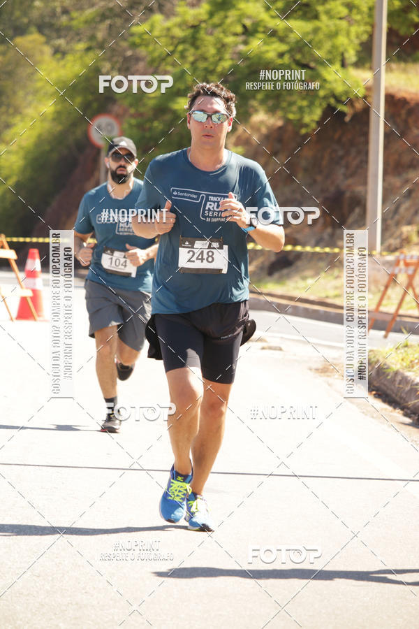 Buy your photos of the eventSANTANDER TRACK&FIELD RUN SERIES BH Shopping on Fotop