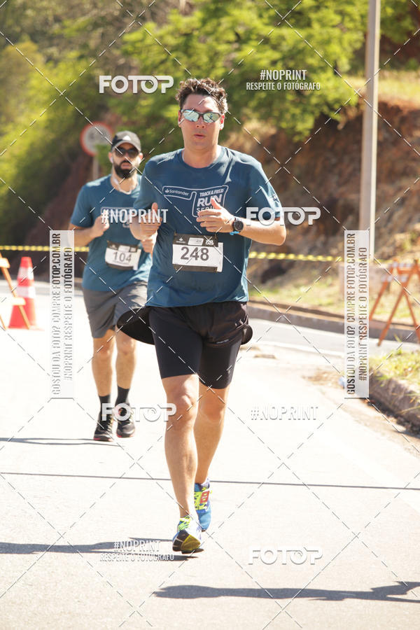 Buy your photos of the eventSANTANDER TRACK&FIELD RUN SERIES BH Shopping on Fotop