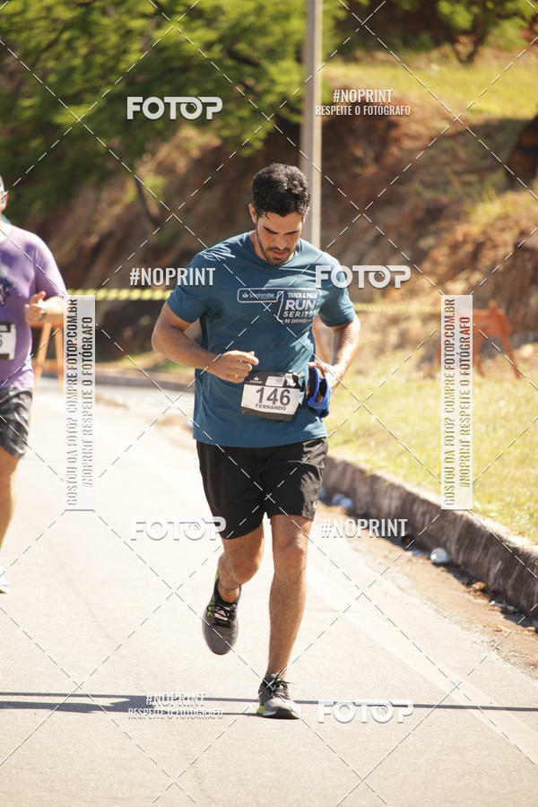 Buy your photos of the eventSANTANDER TRACK&FIELD RUN SERIES BH Shopping on Fotop