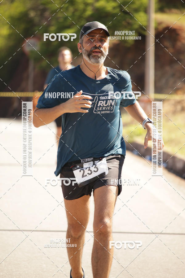 Buy your photos of the eventSANTANDER TRACK&FIELD RUN SERIES BH Shopping on Fotop