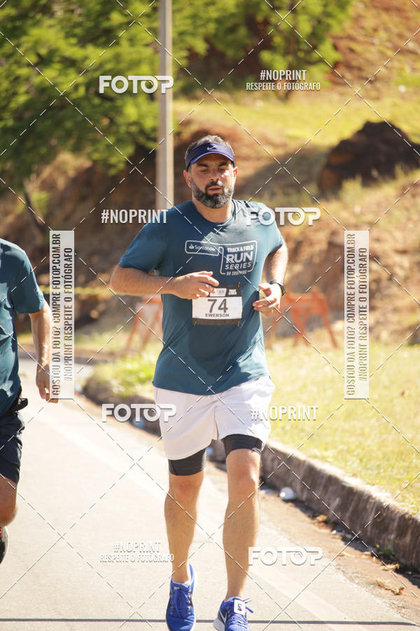 Buy your photos of the eventSANTANDER TRACK&FIELD RUN SERIES BH Shopping on Fotop
