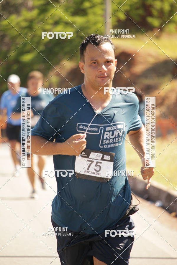 Buy your photos of the eventSANTANDER TRACK&FIELD RUN SERIES BH Shopping on Fotop