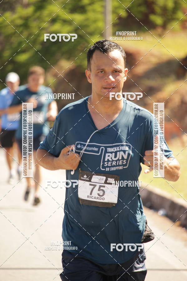 Buy your photos of the eventSANTANDER TRACK&FIELD RUN SERIES BH Shopping on Fotop