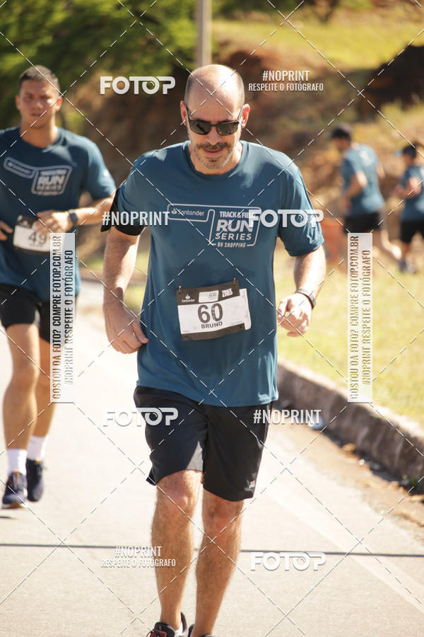 Buy your photos of the eventSANTANDER TRACK&FIELD RUN SERIES BH Shopping on Fotop