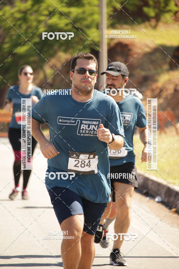 Buy your photos of the eventSANTANDER TRACK&FIELD RUN SERIES BH Shopping on Fotop