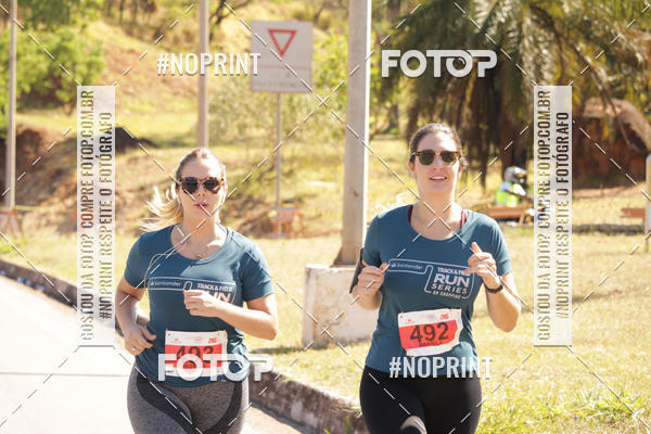 Buy your photos of the eventSANTANDER TRACK&FIELD RUN SERIES BH Shopping on Fotop