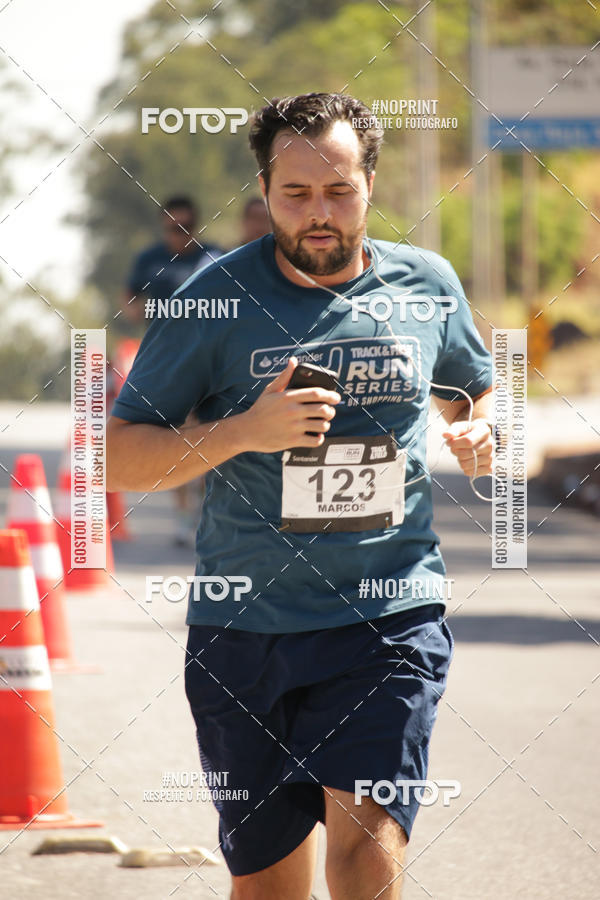 Buy your photos of the eventSANTANDER TRACK&FIELD RUN SERIES BH Shopping on Fotop