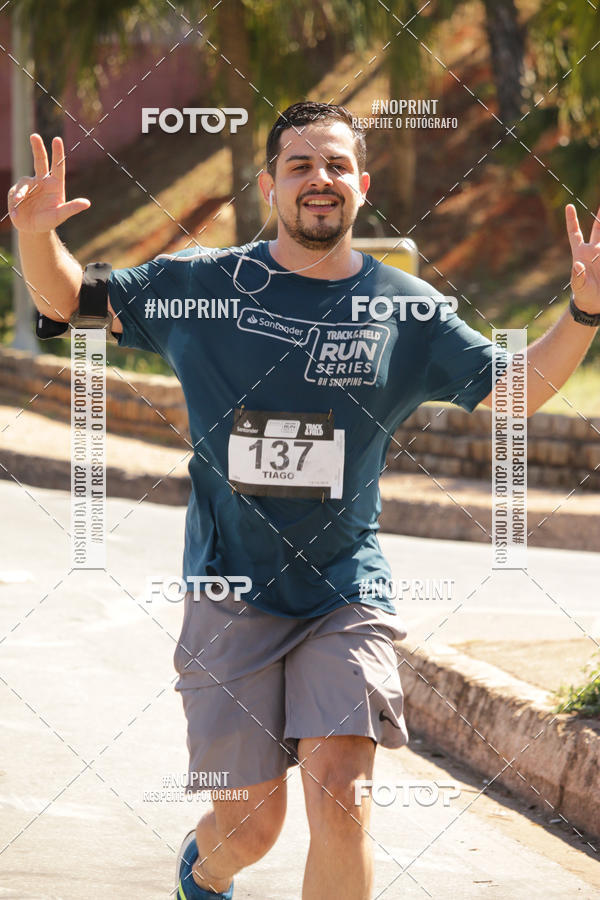 Buy your photos of the eventSANTANDER TRACK&FIELD RUN SERIES BH Shopping on Fotop