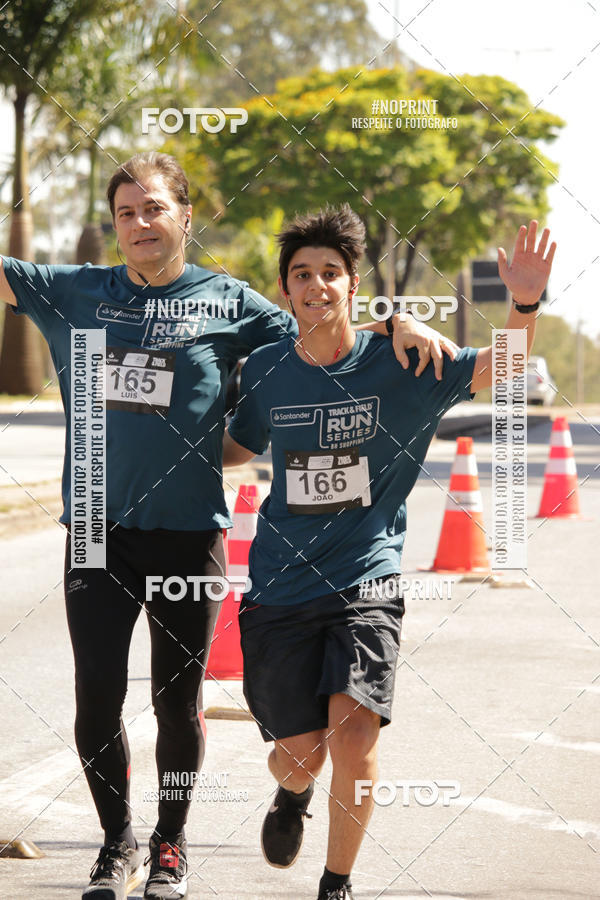 Buy your photos of the eventSANTANDER TRACK&FIELD RUN SERIES BH Shopping on Fotop