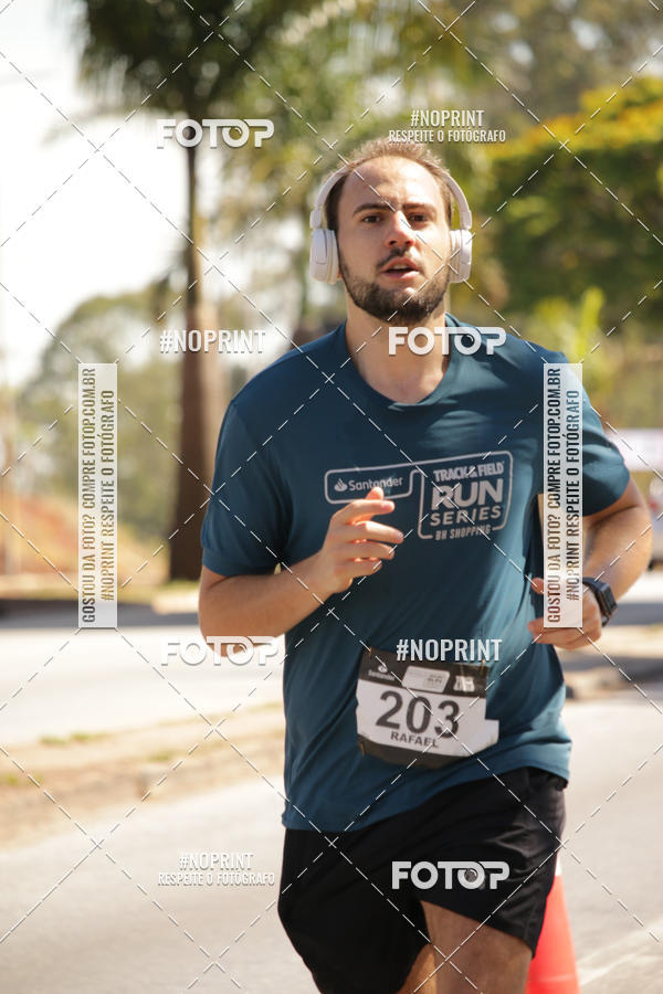 Buy your photos of the eventSANTANDER TRACK&FIELD RUN SERIES BH Shopping on Fotop