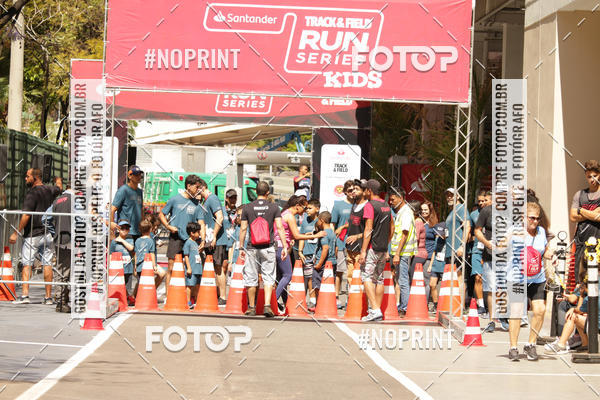 Buy your photos of the eventSANTANDER TRACK&FIELD RUN SERIES BH Shopping on Fotop