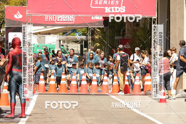 Buy your photos of the eventSANTANDER TRACK&FIELD RUN SERIES BH Shopping on Fotop