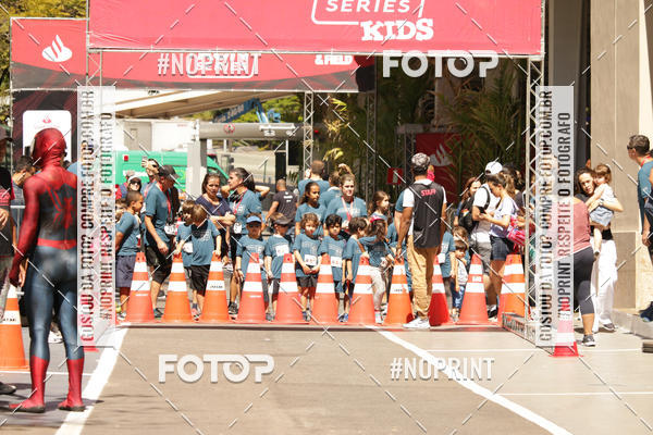 Buy your photos of the eventSANTANDER TRACK&FIELD RUN SERIES BH Shopping on Fotop