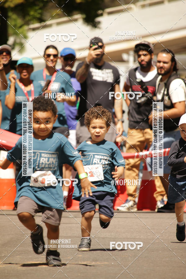 Buy your photos of the eventSANTANDER TRACK&FIELD RUN SERIES BH Shopping on Fotop