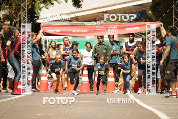 Buy your photos of the eventSANTANDER TRACK&FIELD RUN SERIES BH Shopping on Fotop