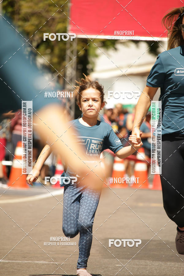 Buy your photos of the eventSANTANDER TRACK&FIELD RUN SERIES BH Shopping on Fotop