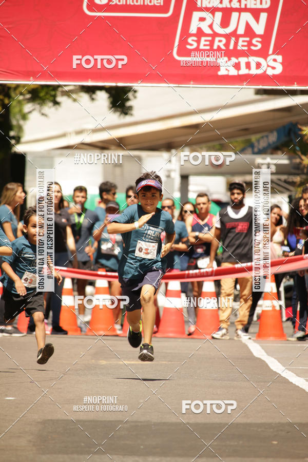 Buy your photos of the eventSANTANDER TRACK&FIELD RUN SERIES BH Shopping on Fotop