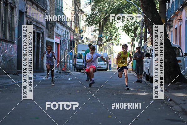 Compre as suas fotos do evento4 Treino da Escadaria de Selaron e 4 Corrida KIDS no Fotop