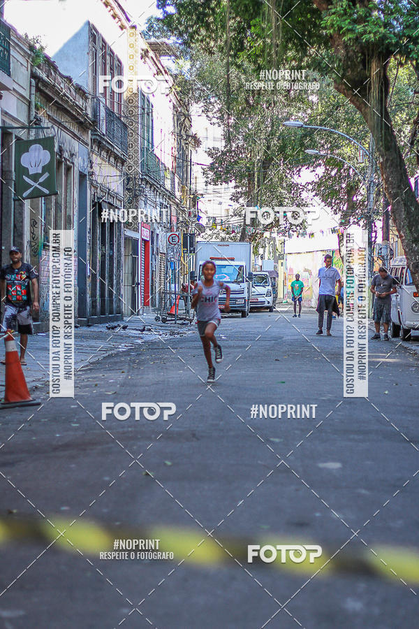 Compre as suas fotos do evento4 Treino da Escadaria de Selaron e 4 Corrida KIDS no Fotop
