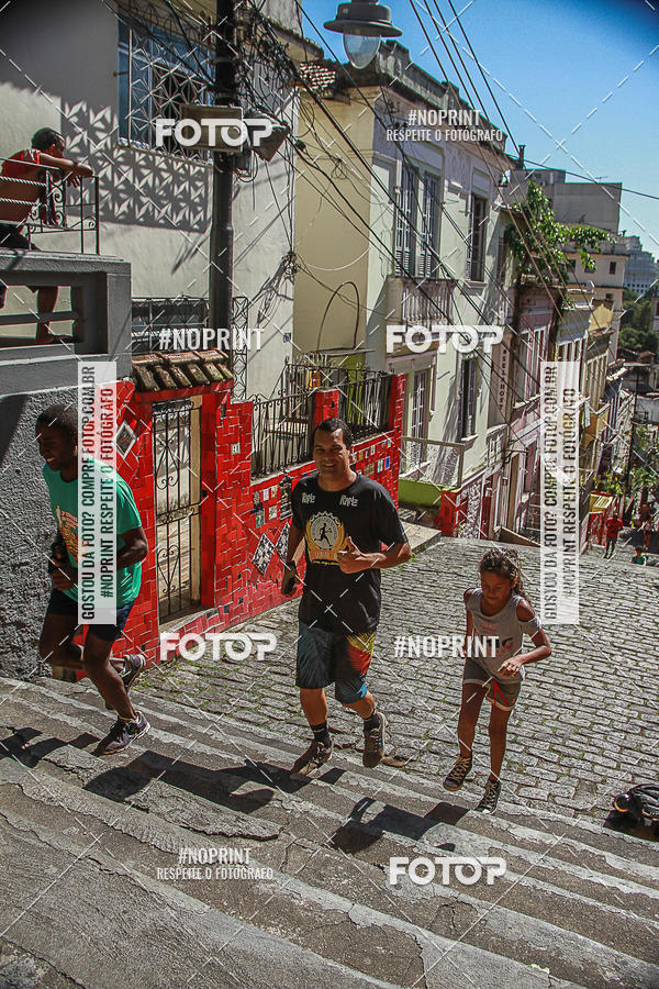 Compre as suas fotos do evento4 Treino da Escadaria de Selaron e 4 Corrida KIDS no Fotop