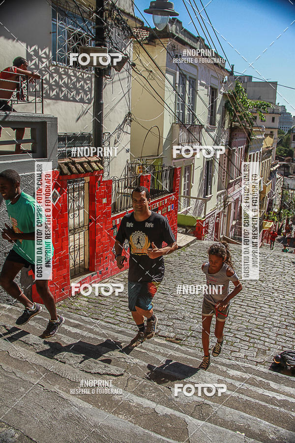Compre as suas fotos do evento4 Treino da Escadaria de Selaron e 4 Corrida KIDS no Fotop