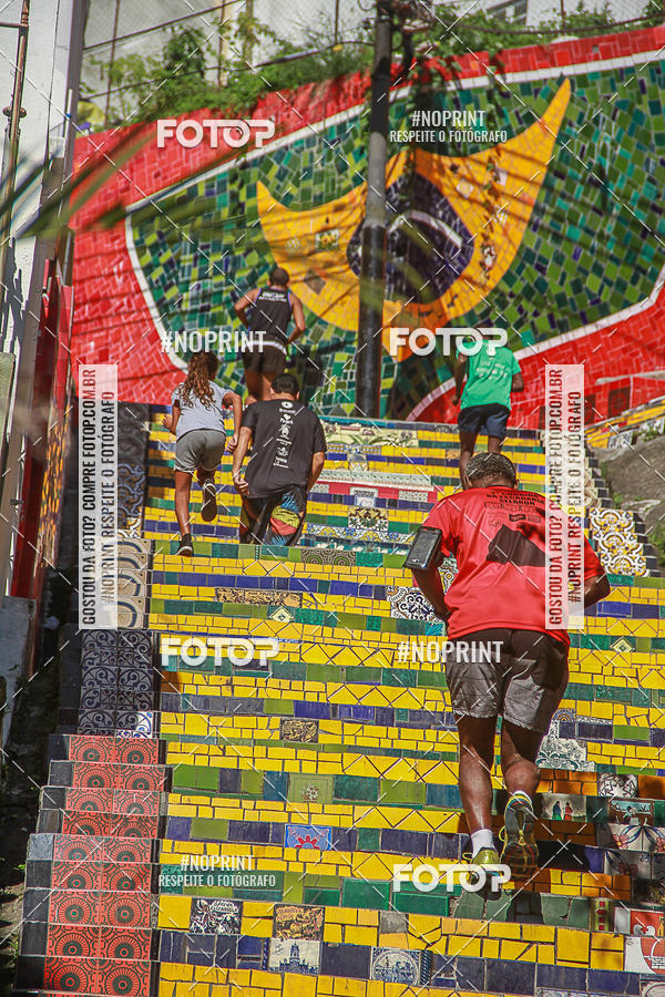 Compre as suas fotos do evento4 Treino da Escadaria de Selaron e 4 Corrida KIDS no Fotop
