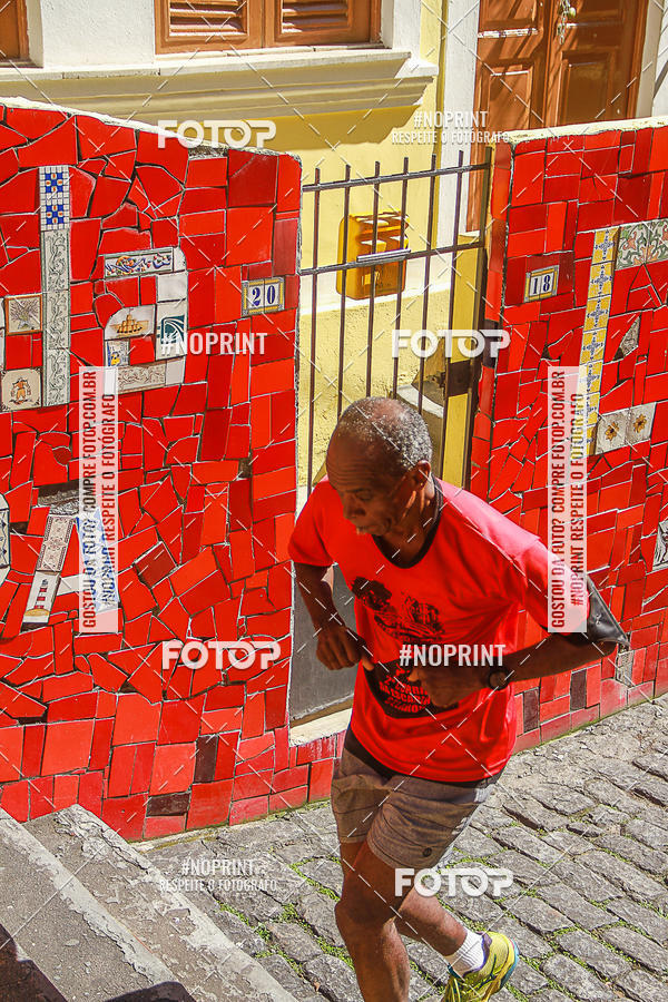 Compre suas fotos do evento4 Treino da Escadaria de Selaron e 4 Corrida KIDS no Fotop