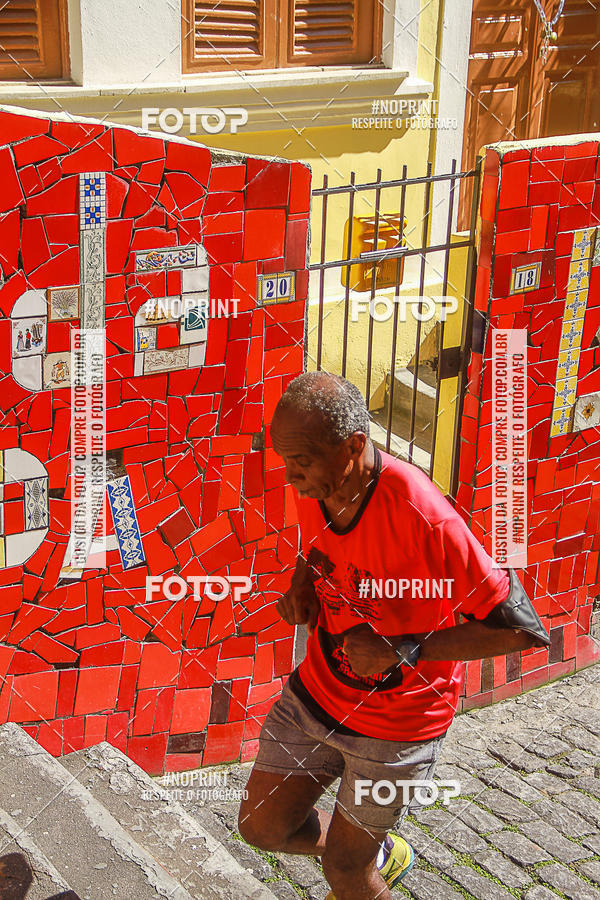 Compre suas fotos do evento4 Treino da Escadaria de Selaron e 4 Corrida KIDS no Fotop