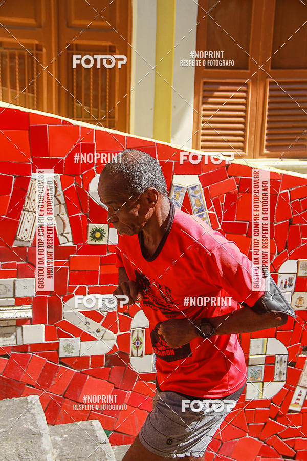 Compre suas fotos do evento4 Treino da Escadaria de Selaron e 4 Corrida KIDS no Fotop