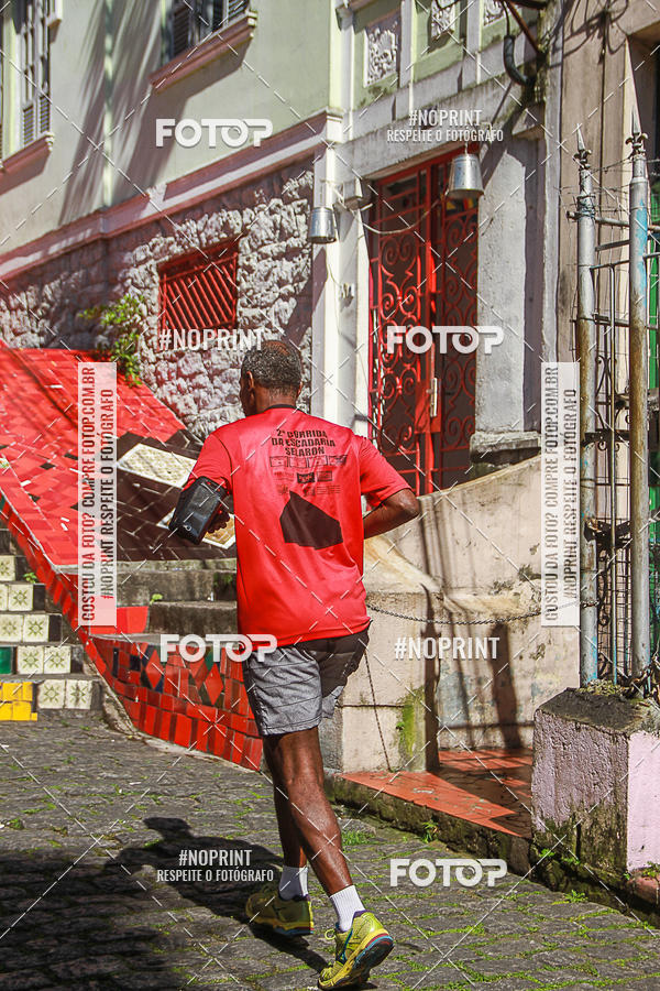Compre suas fotos do evento4 Treino da Escadaria de Selaron e 4 Corrida KIDS no Fotop