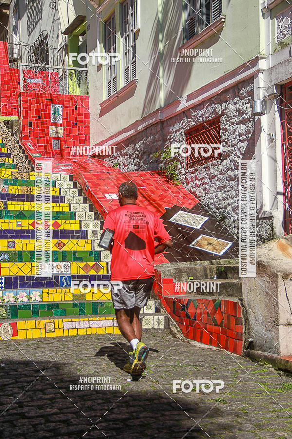 Compre suas fotos do evento4 Treino da Escadaria de Selaron e 4 Corrida KIDS no Fotop