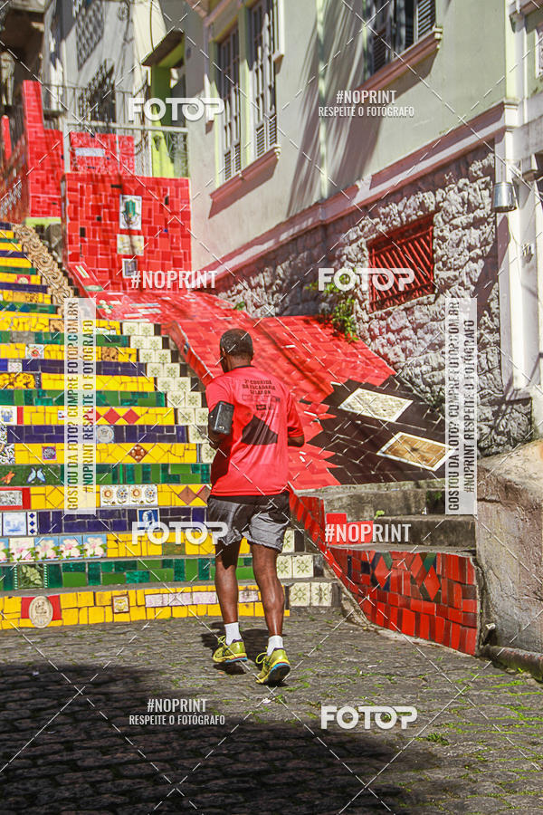 Compre suas fotos do evento4 Treino da Escadaria de Selaron e 4 Corrida KIDS no Fotop
