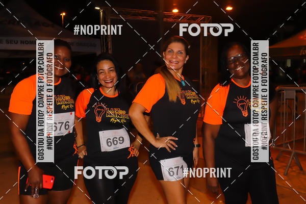 Buy your photos of the eventLuz do Mundo Night Run on Fotop